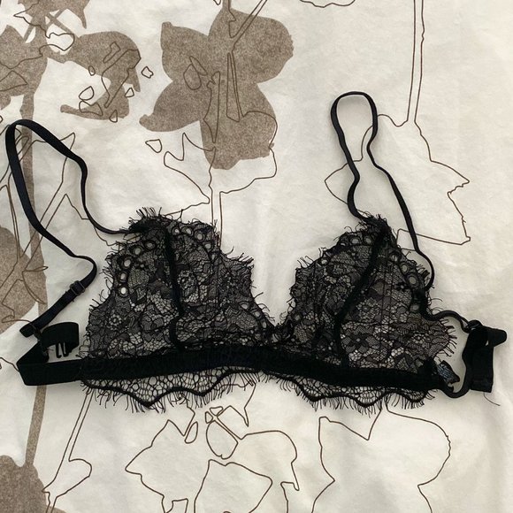 URBAN OUTFITTERS Lace Triangle Bralette Size S - Picture 1 of 5